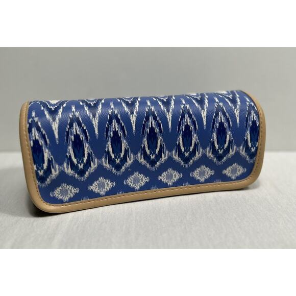 Stella & Dot Jewelry Roll Travel Case Blue Ikat Nylon Cylinder Lightweight New - Picture 1 of 4